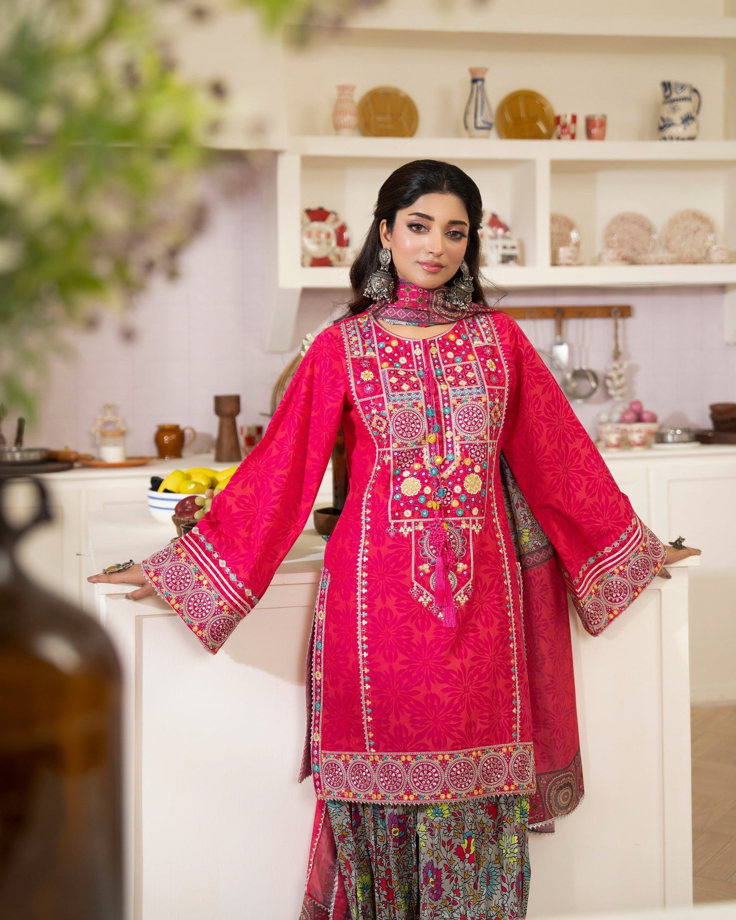 Pakistani Designer Embroidered Lawn Suit Online in KSA Riyadh Saudi Arabia Oman Bahrain Qatar