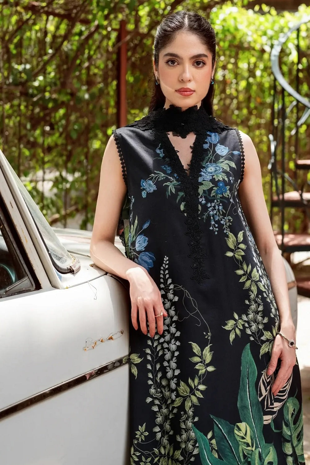 Pakistani Designer Floral Lawn Suit Online in KSA Riyadh Saudi Arabia Oman Bahrain Qatar