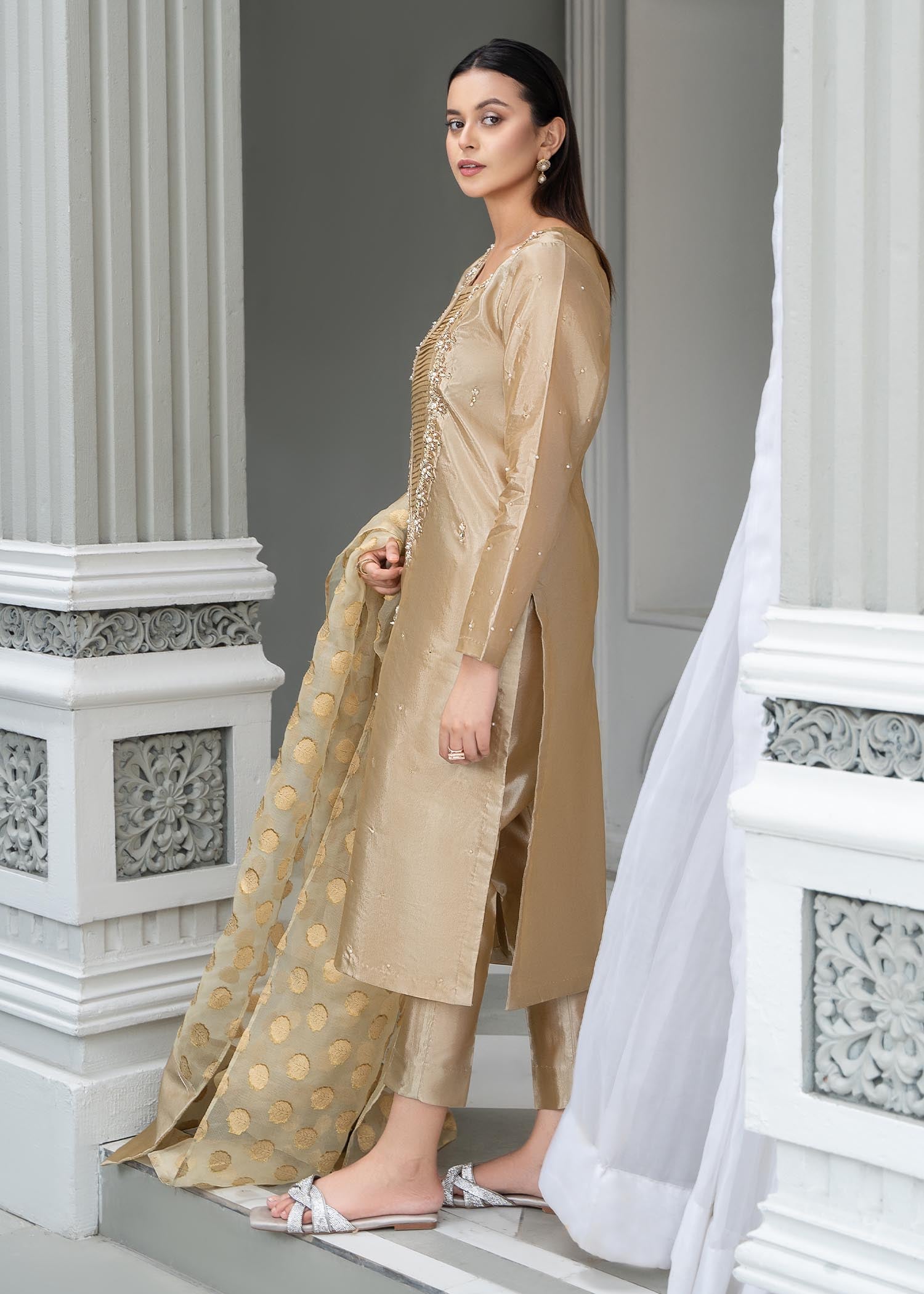 Pakistani Designer Gold Zari Organza Suit Online in KSA Riyadh Saudi Arabia Oman Bahrain Qatar