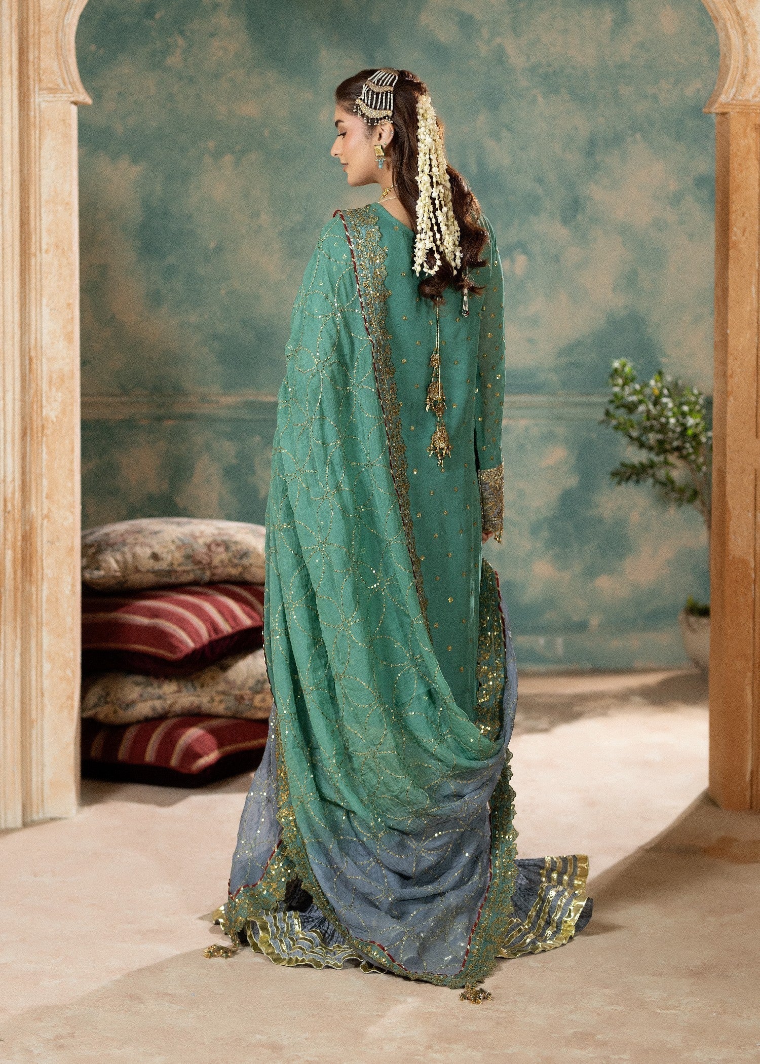 Pakistani Designer Green Chiffon Salwar Kameez Online in KSA Riyadh Saudi Arabia Oman Bahrain Qatar