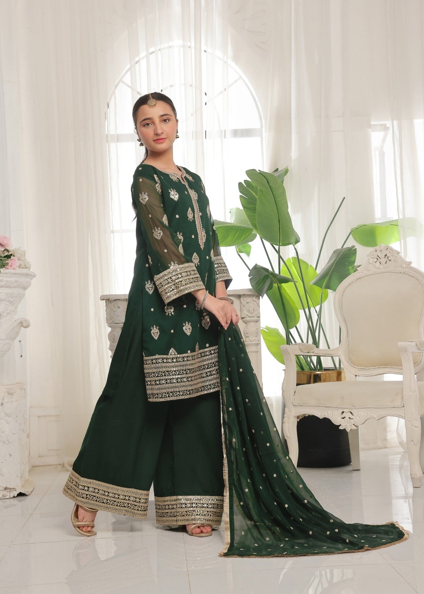 Pakistani Designer Green Chiffon Salwar Kameez Online in KSA Riyadh Saudi Arabia Oman Bahrain Qatar