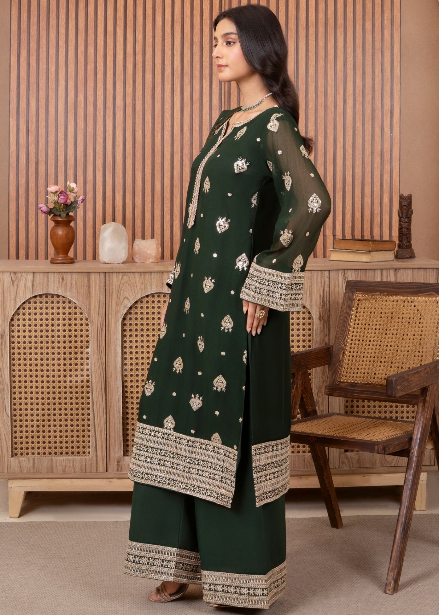Pakistani Designer Green Chiffon Salwar Kameez Online in KSA Riyadh Saudi Arabia Oman Bahrain Qatar