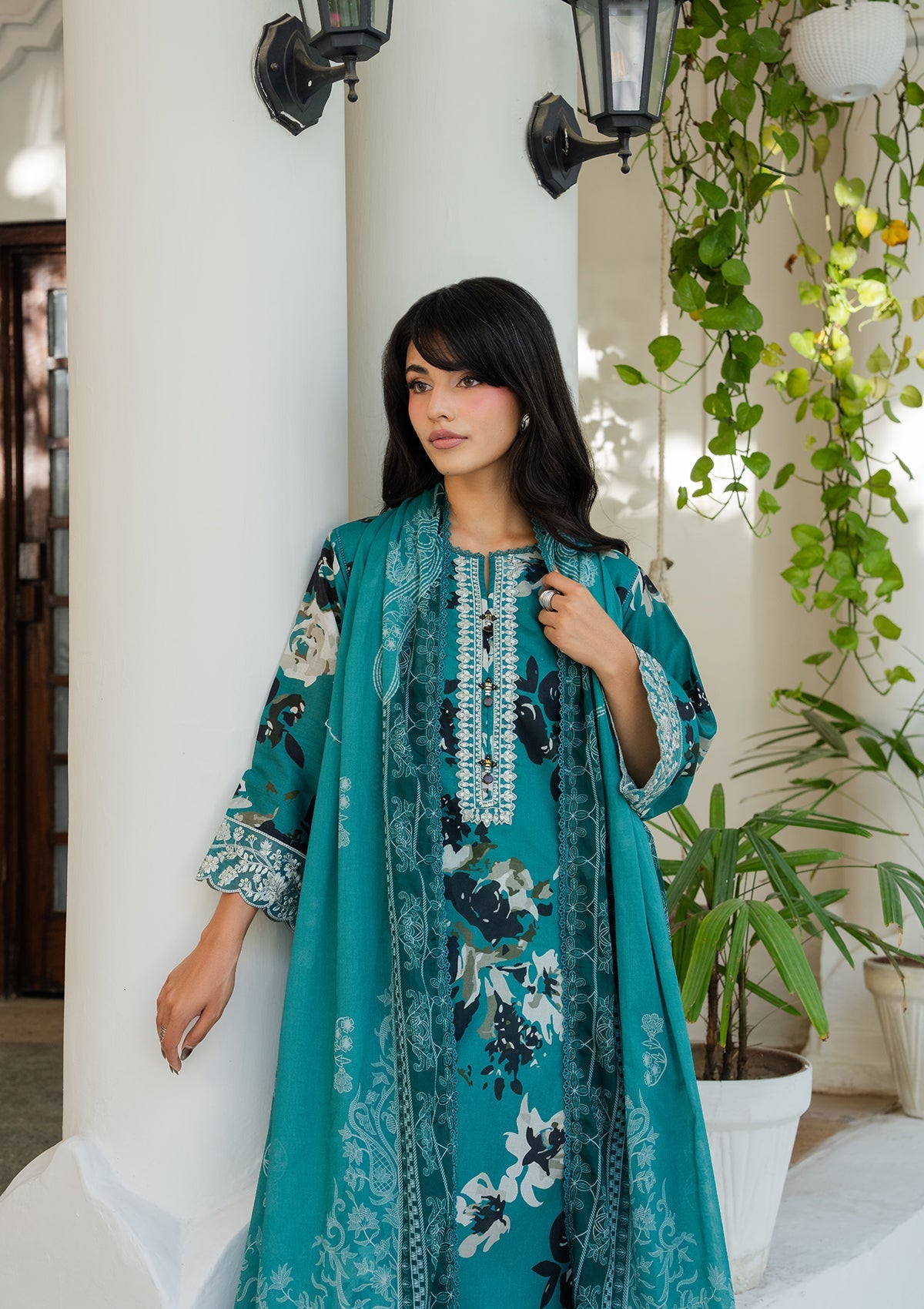 Pakistani Designer Green Lawn Suit Online in KSA Riyadh Saudi Arabia Oman Bahrain Qatar
