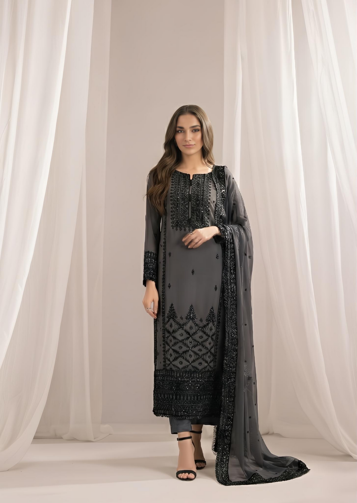 Pakistani Designer Grey Bemberg Crinkle Chiffon Salwar Kameez Online in KSA Riyadh Saudi Arabia Oman Bahrain Qatar