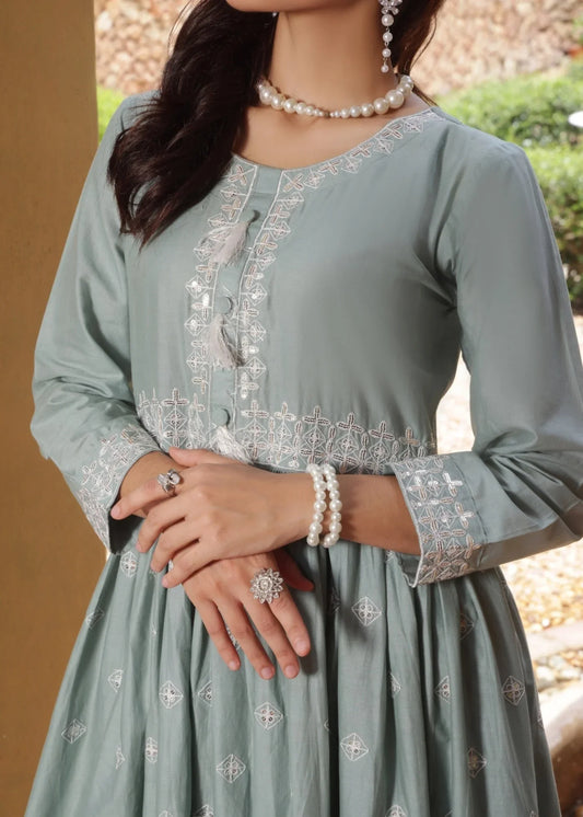 Pakistani Designer Grey Embroidered Pishwas Set Online in UK USA Canada