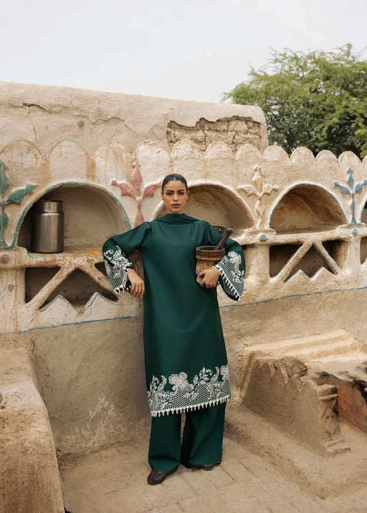Pakistani Designer Hunter Green Lawn Suit with Chiffon Dupatta Online in KSA Riyadh Saudi Arabia Oman Bahrain Qatar