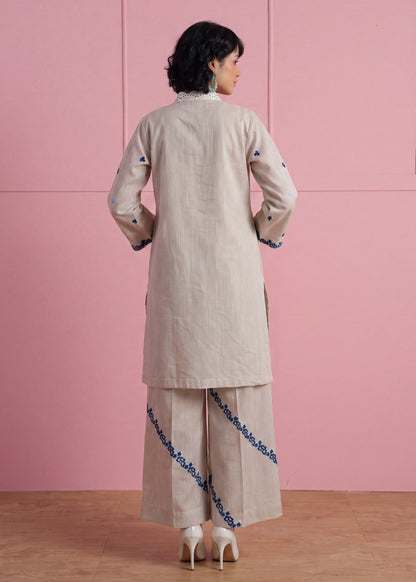 Pakistani Designer Ivory Khaddar Suit Online in KSA Riyadh Saudi Arabia Oman Bahrain Qatar