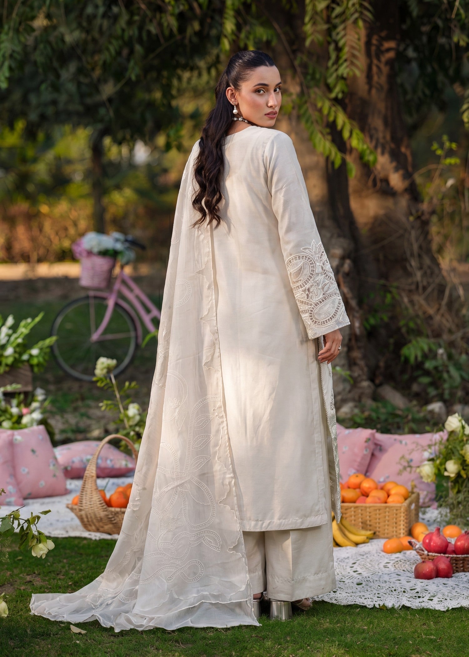 Pakistani Designer Ivory Lawn Salwar Kameez Online in KSA Riyadh Saudi Arabia Oman Bahrain Qatar
