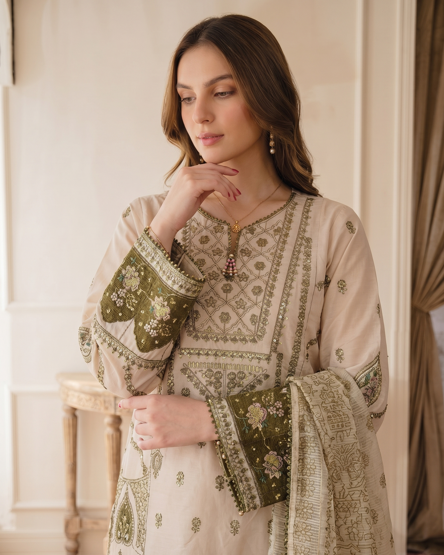 Pakistani Designer Lawn Suit with Dupatta Online in KSA Riyadh Saudi Arabia Oman Bahrain Qatar