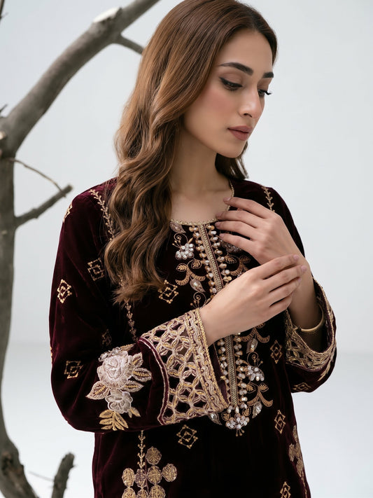 Pakistani Designer Maroon Velvet Salwar Kameez Online in KSA Riyadh Saudi Arabia Oman Bahrain Qatar
