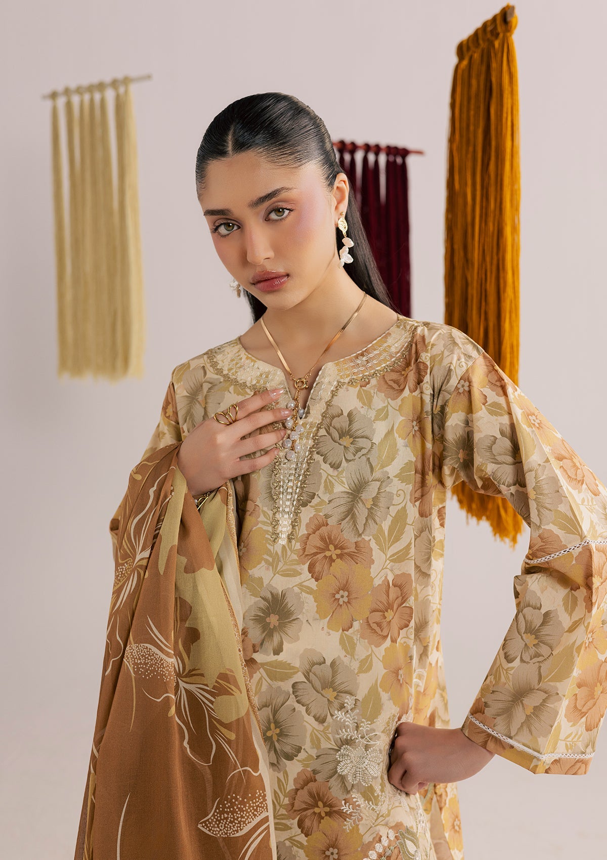 Pakistani Designer Mellow Yellow Lawn Salwar Kameez Online in KSA Riyadh Saudi Arabia Oman Bahrain Qatar