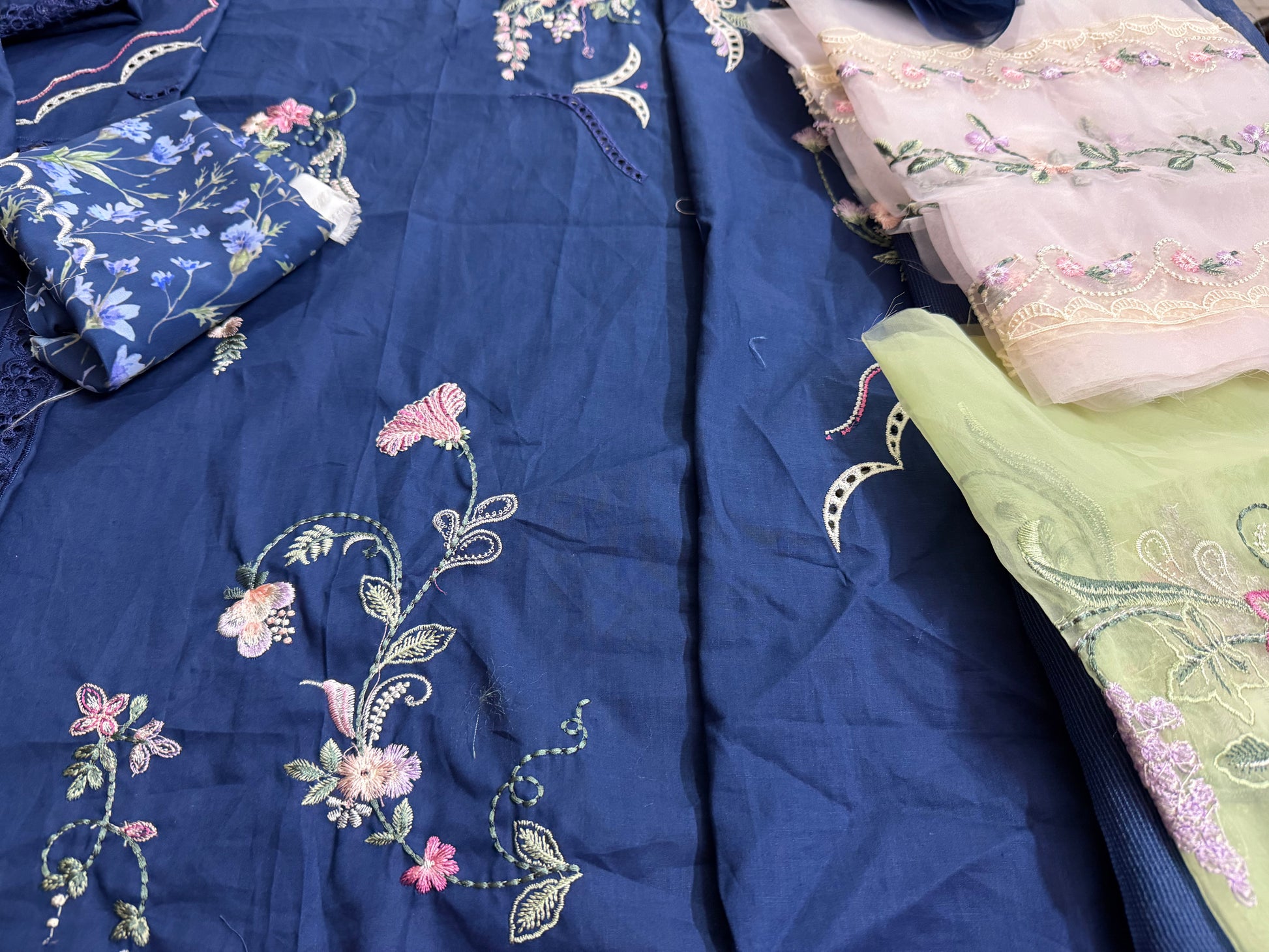 Pakistani Designer Navy Lawn Salwar Kameez Online in KSA Riyadh Saudi Arabia Oman Bahrain Qatar