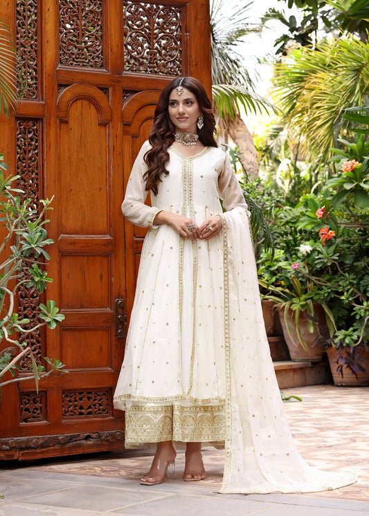 Pakistani Designer Off-White Chiffon Embroidered Salwar Kameez Online in KSA Riyadh Saudi Arabia Oman Bahrain Qatar
