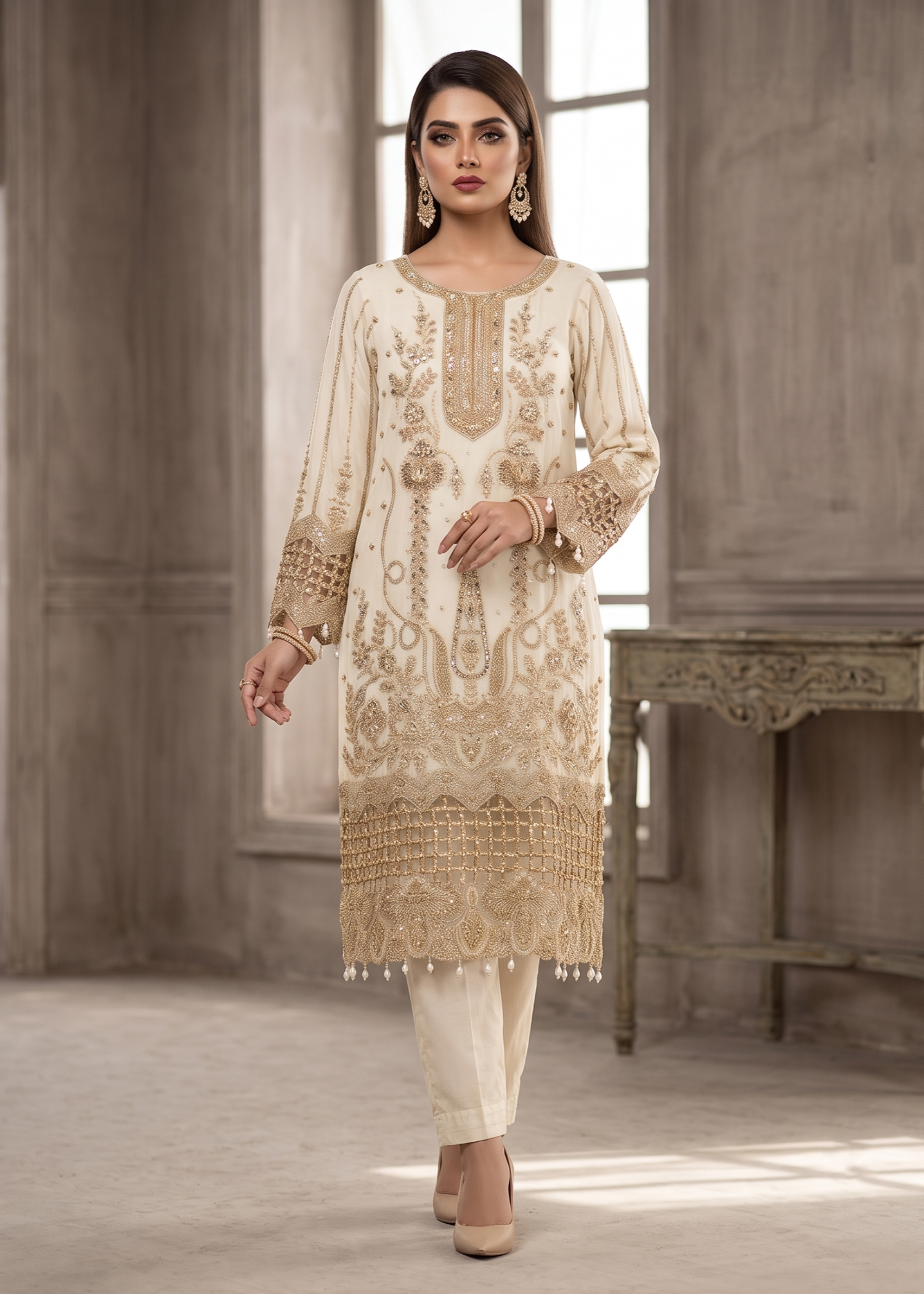 Pakistani Designer Off-White Chiffon Embroidered Suit Online in KSA Riyadh Saudi Arabia Oman Bahrain Qatar