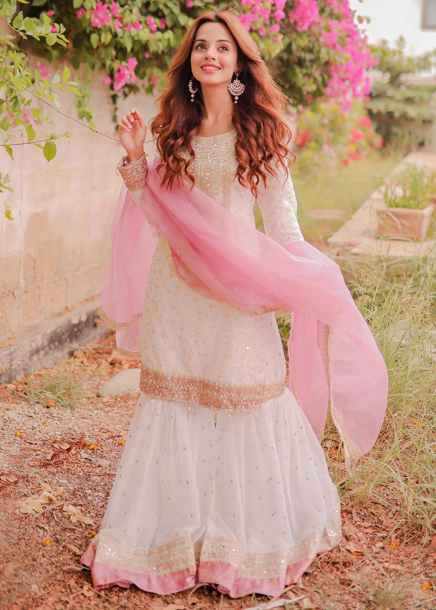 Pakistani Designer Off-White Chiffon Salwar Kameez Online in KSA Riyadh Saudi Arabia Oman Bahrain Qatar