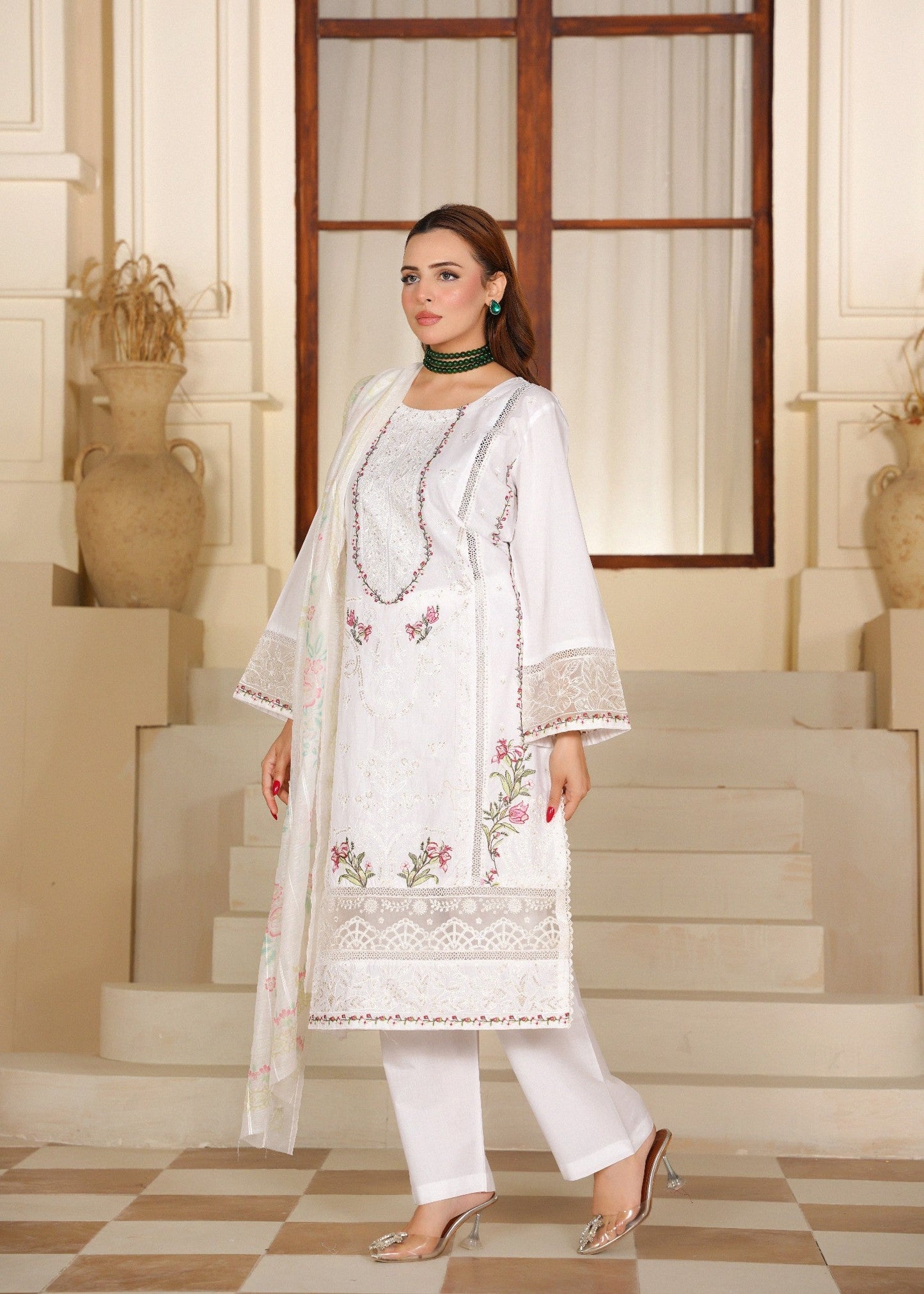 Pakistani Designer Off-White Lawn Salwar Kameez Online in KSA Riyadh Saudi Arabia Oman Bahrain Qatar
