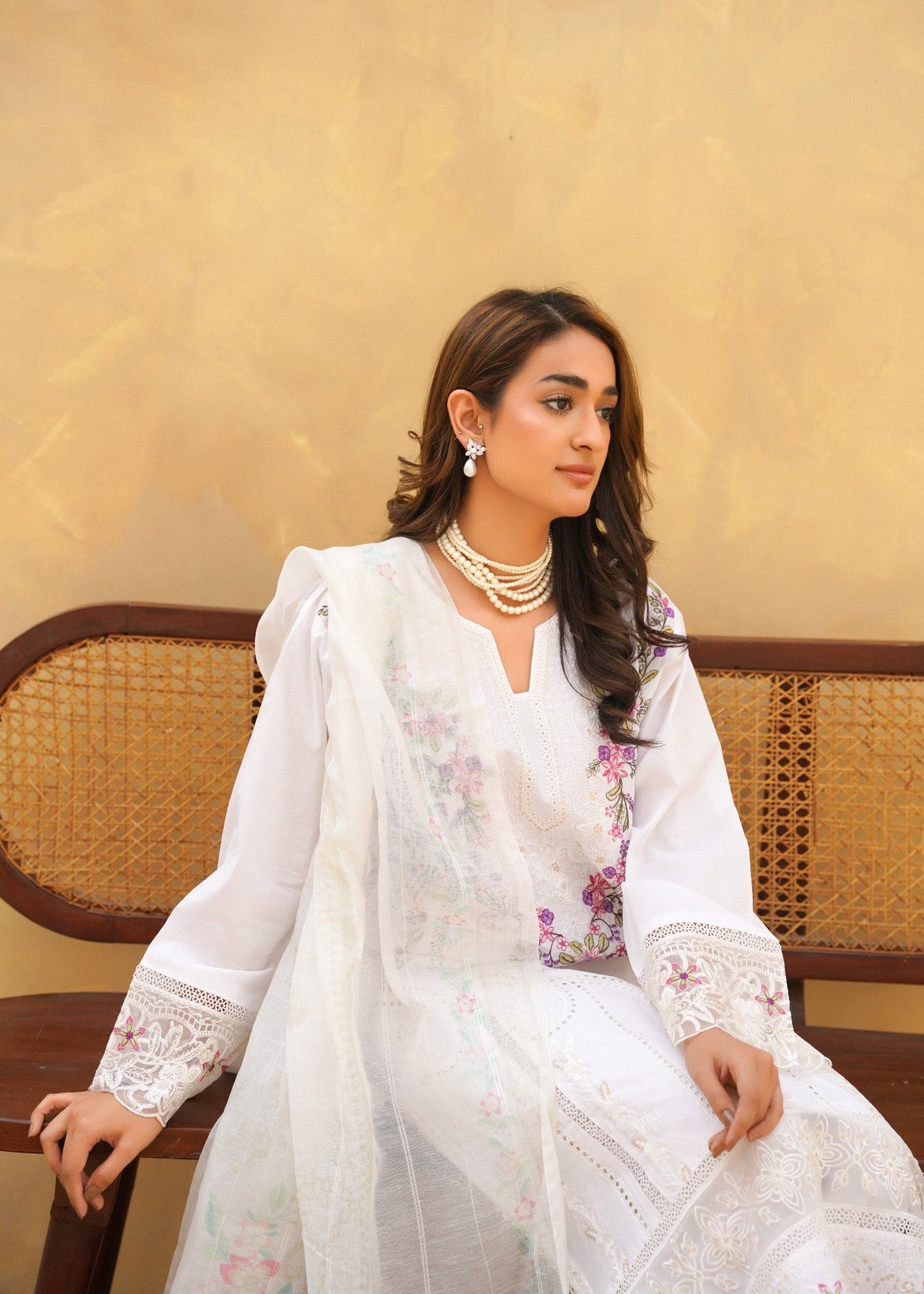 Pakistani Designer Off-White Lawn Salwar Kameez Online in KSA Riyadh Saudi Arabia Oman Bahrain Qatar