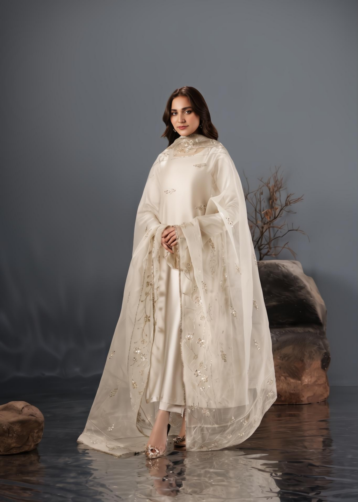 Pakistani Designer Off-White Silk Salwar Kameez Online in KSA Riyadh Saudi Arabia Oman Bahrain Qatar
