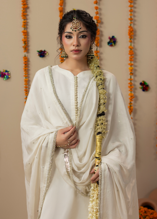 Pakistani Designer Off-White Silk Wedding Outfit Online in KSA Riyadh Saudi Arabia Oman Bahrain Qatar