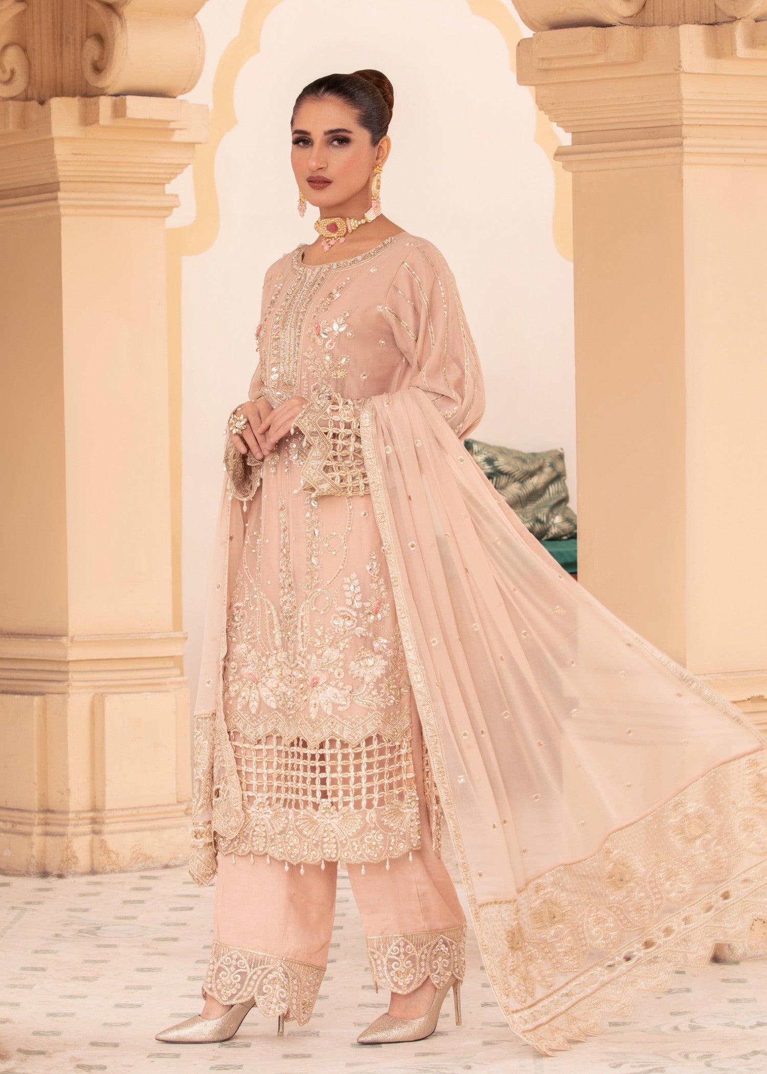 Pakistani Designer Peach Chiffon Salwar Kameez Online in KSA Riyadh Saudi Arabia Oman Bahrain Qatar