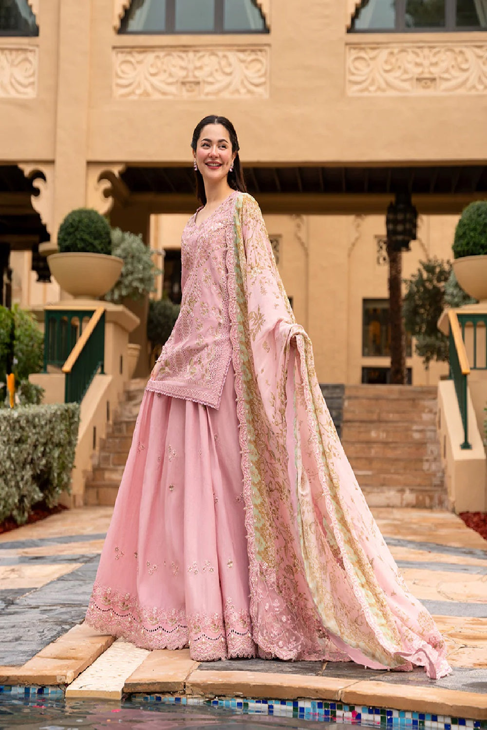 Pakistani Designer pink Digital Print Lawn Suit Online in KSA Riyadh Saudi Arabia Oman Bahrain Qatar