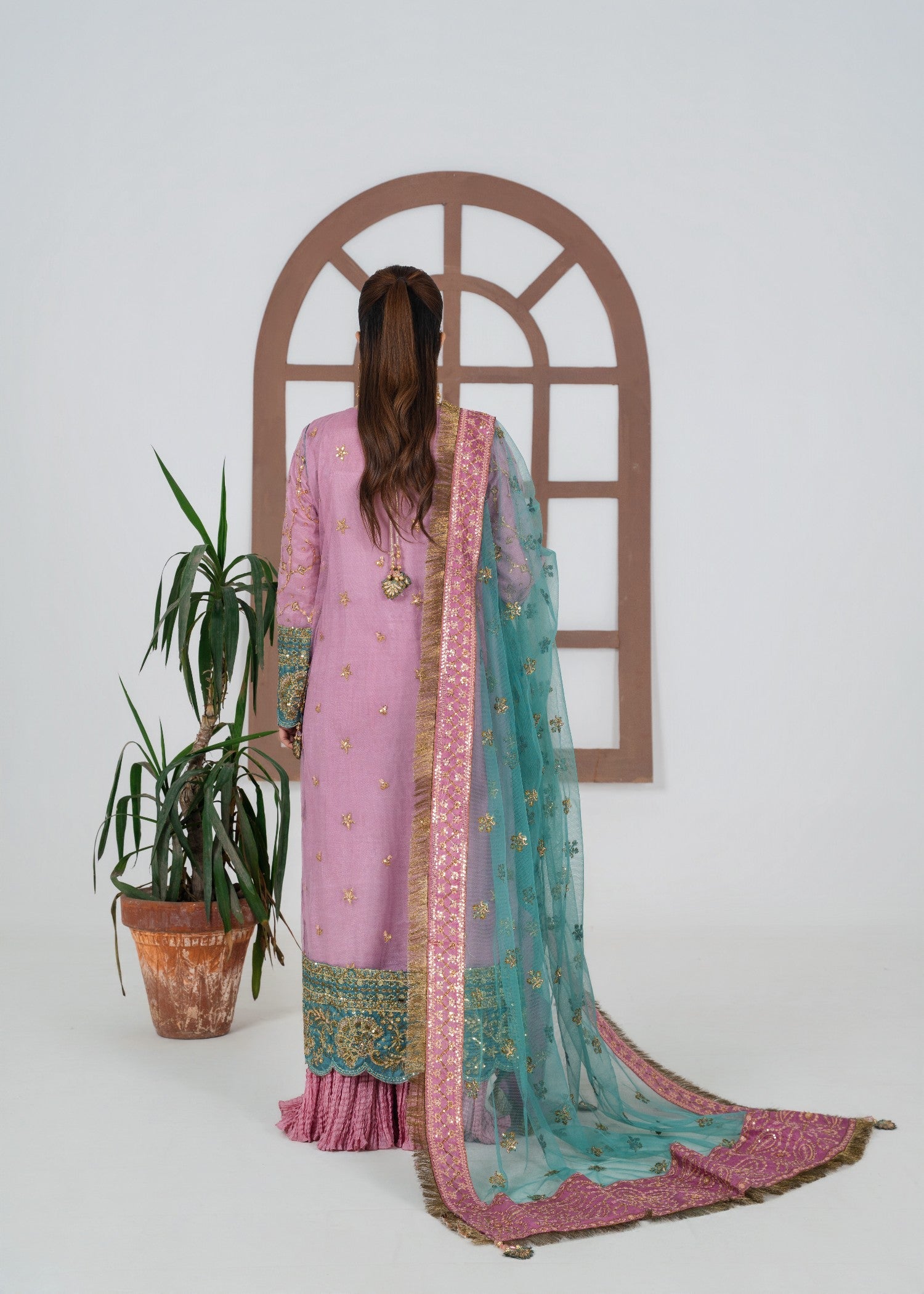 Pakistani Designer Pink Net Salwar Kameez Online in KSA Riyadh Saudi Arabia Oman Bahrain Qatar