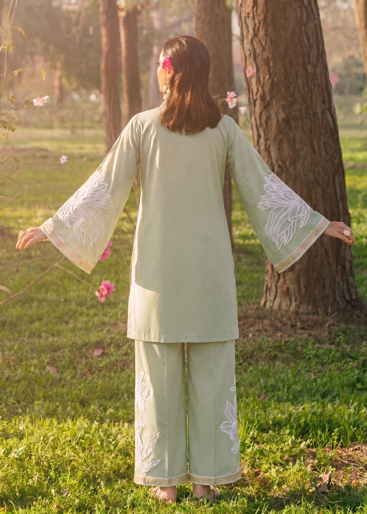 Pakistani Designer Pistachio Green Lawn Salwar Kameez Online in KSA Riyadh Saudi Arabia Oman Bahrain Qatar