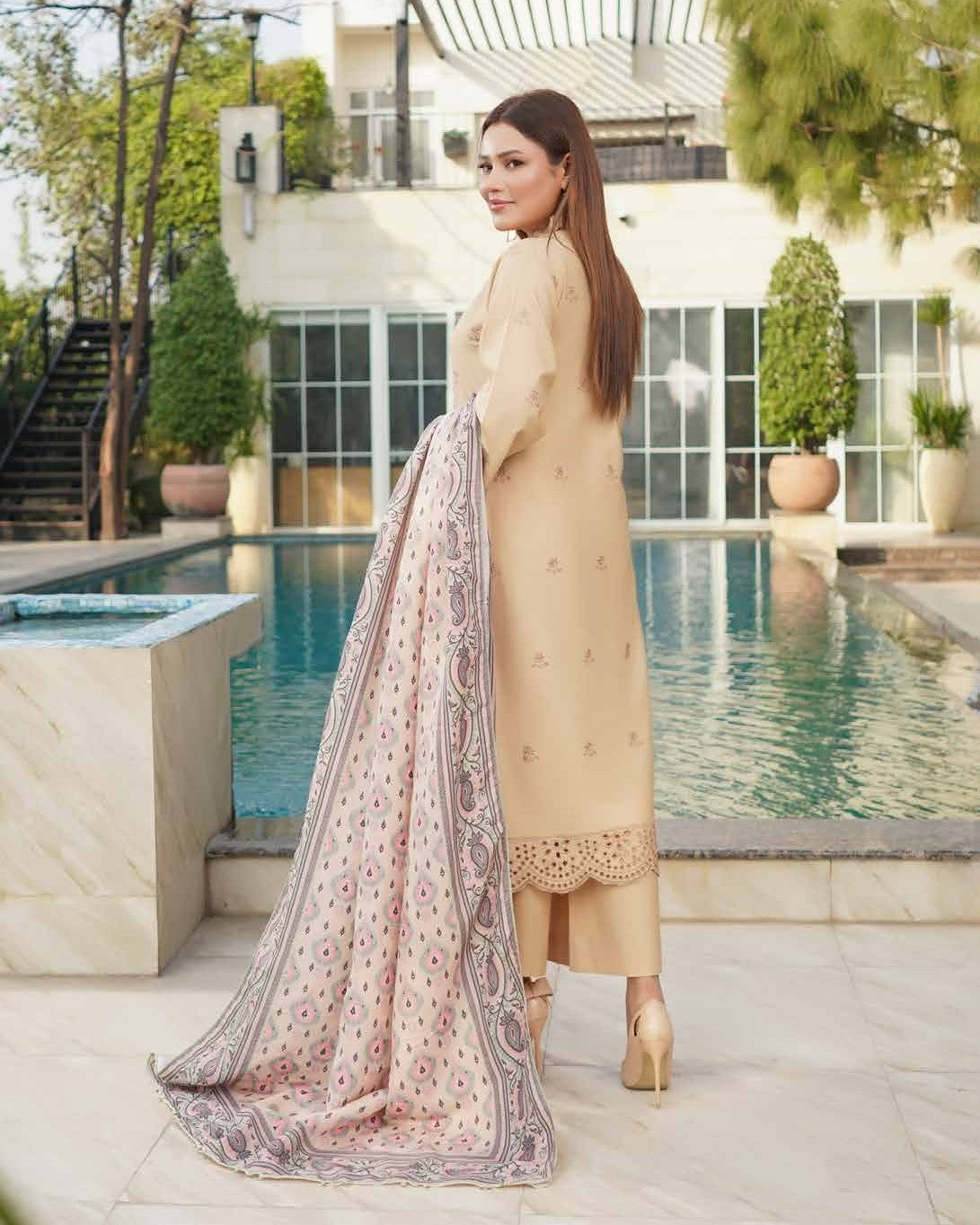 Pakistani Designer Ready to Wear Schiffli Suit Online in KSA Riyadh Saudi Arabia Oman Bahrain Qatar