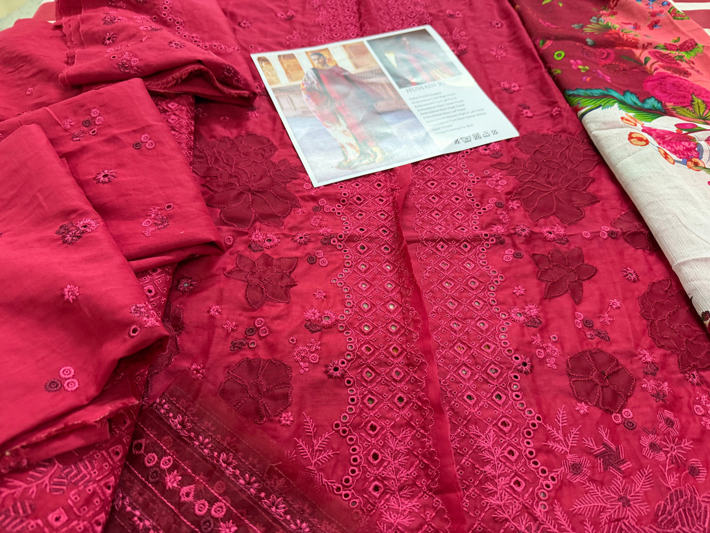 Pakistani Designer Red Lawn Salwar Kameez Online in KSA Riyadh Saudi Arabia Oman Bahrain Qatar