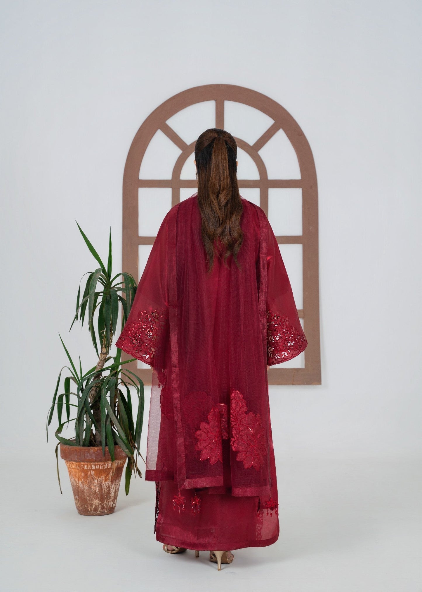 Pakistani Designer Red Silk Embroidered Salwar Kameez Online in KSA Riyadh Saudi Arabia Oman Bahrain Qatar