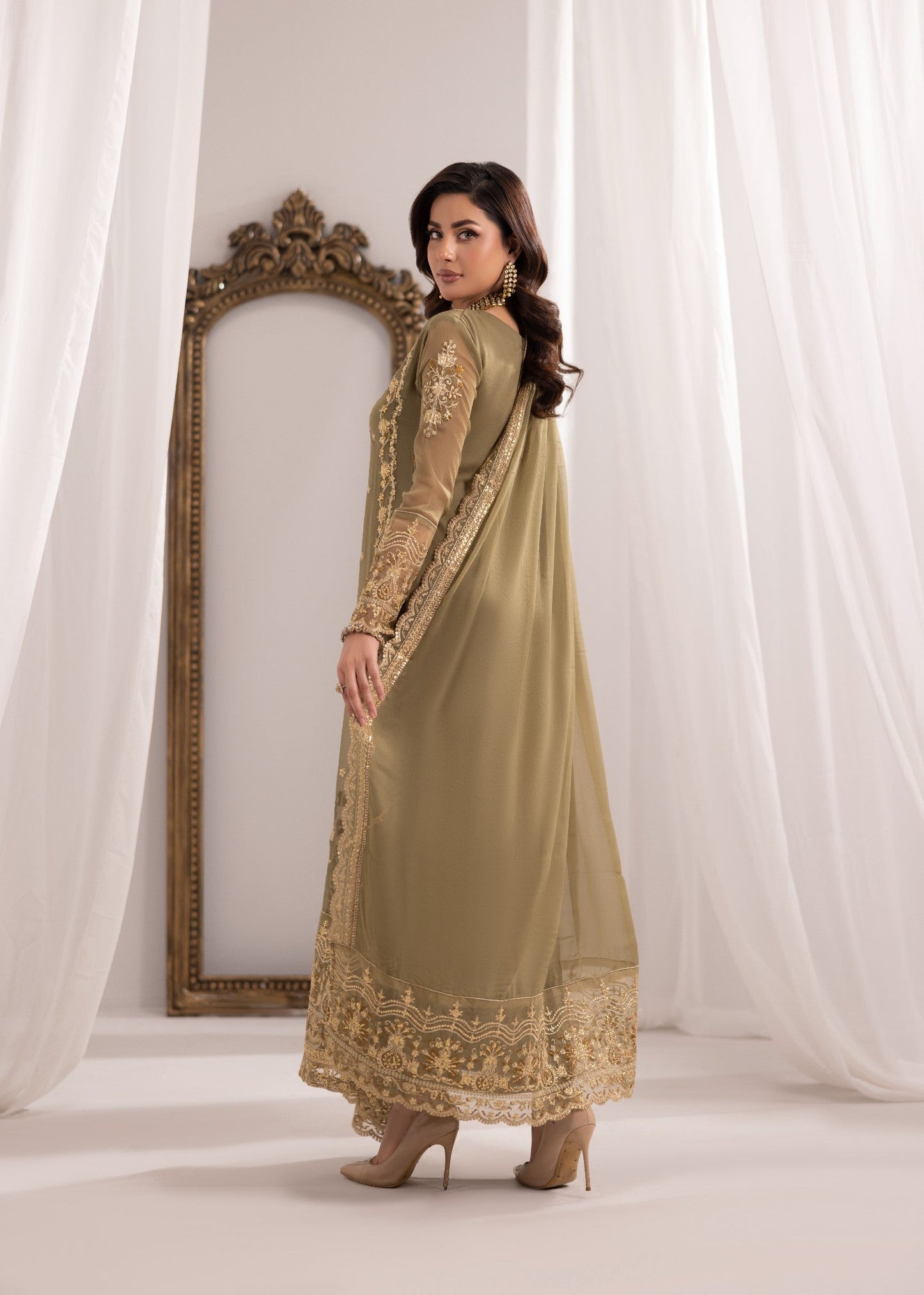 Pakistani Designer Sage Green Embroidered Kurta Set Online in KSA Riyadh Saudi Arabia Oman Bahrain Qatar