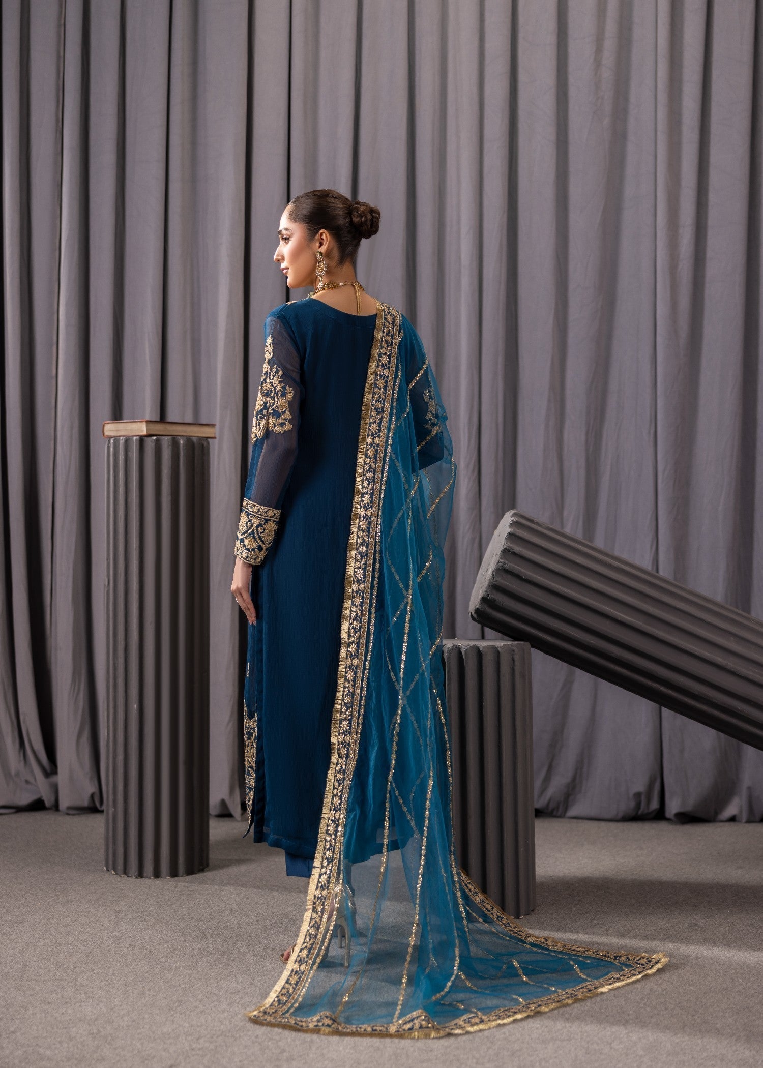 Pakistani Designer Teal Embroidered Salwar Kameez Online in KSA Riyadh Saudi Arabia Oman Bahrain Qatar