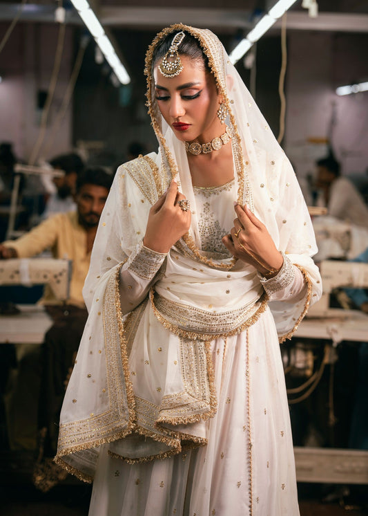 Pakistani Designer White Chiffon Pishwas Online in KSA Riyadh Saudi Arabia Oman Bahrain Qatar