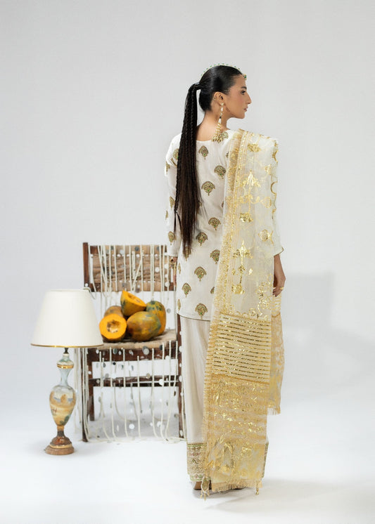 Pakistani Designer White Embroidered Raw Silk Salwar Kameez Online in KSA Riyadh Saudi Arabia Oman Bahrain Qatar