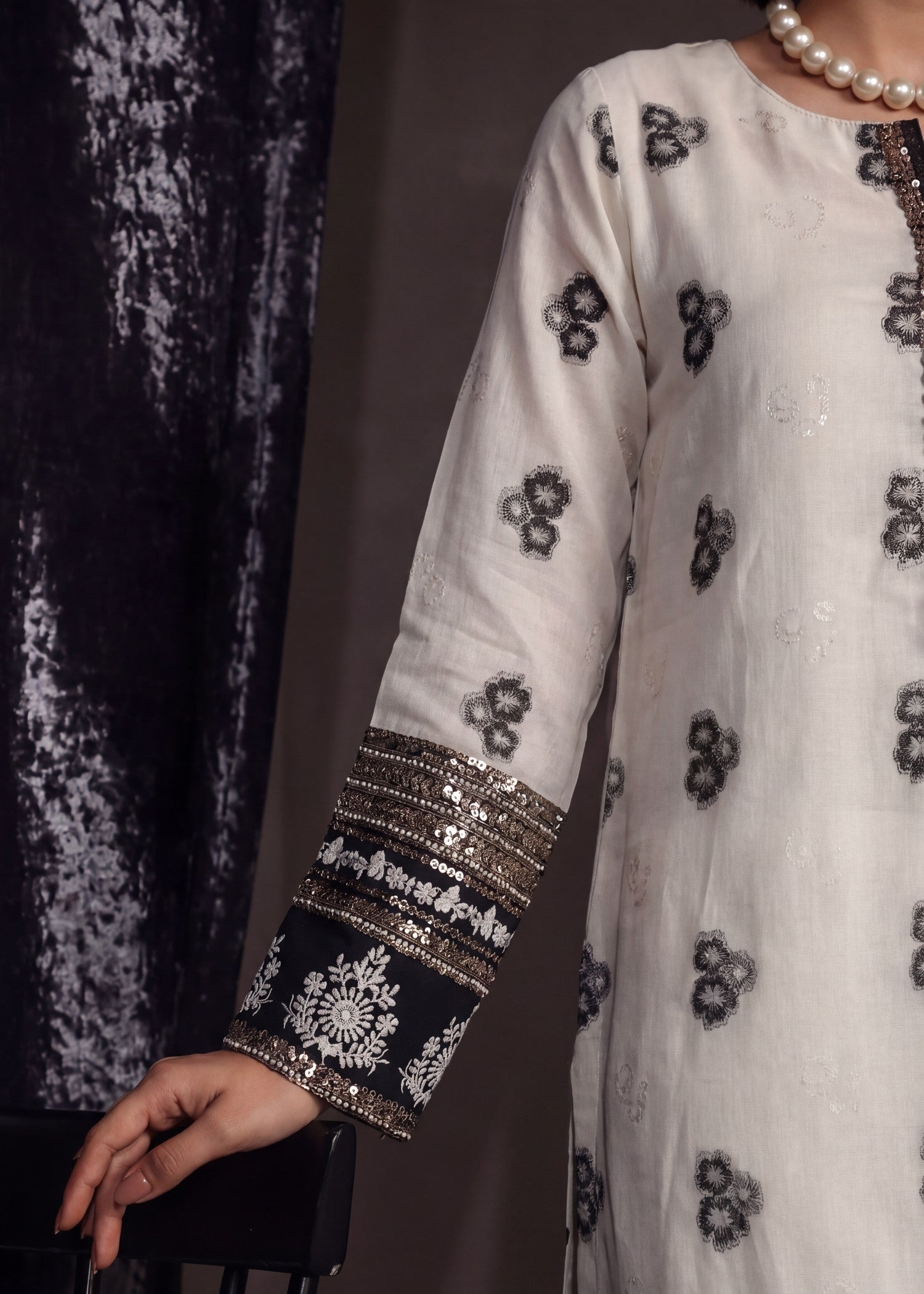 Pakistani Designer White Jacquard Shalwar Kameez Online in KSA Riyadh Saudi Arabia Oman Bahrain Qatar