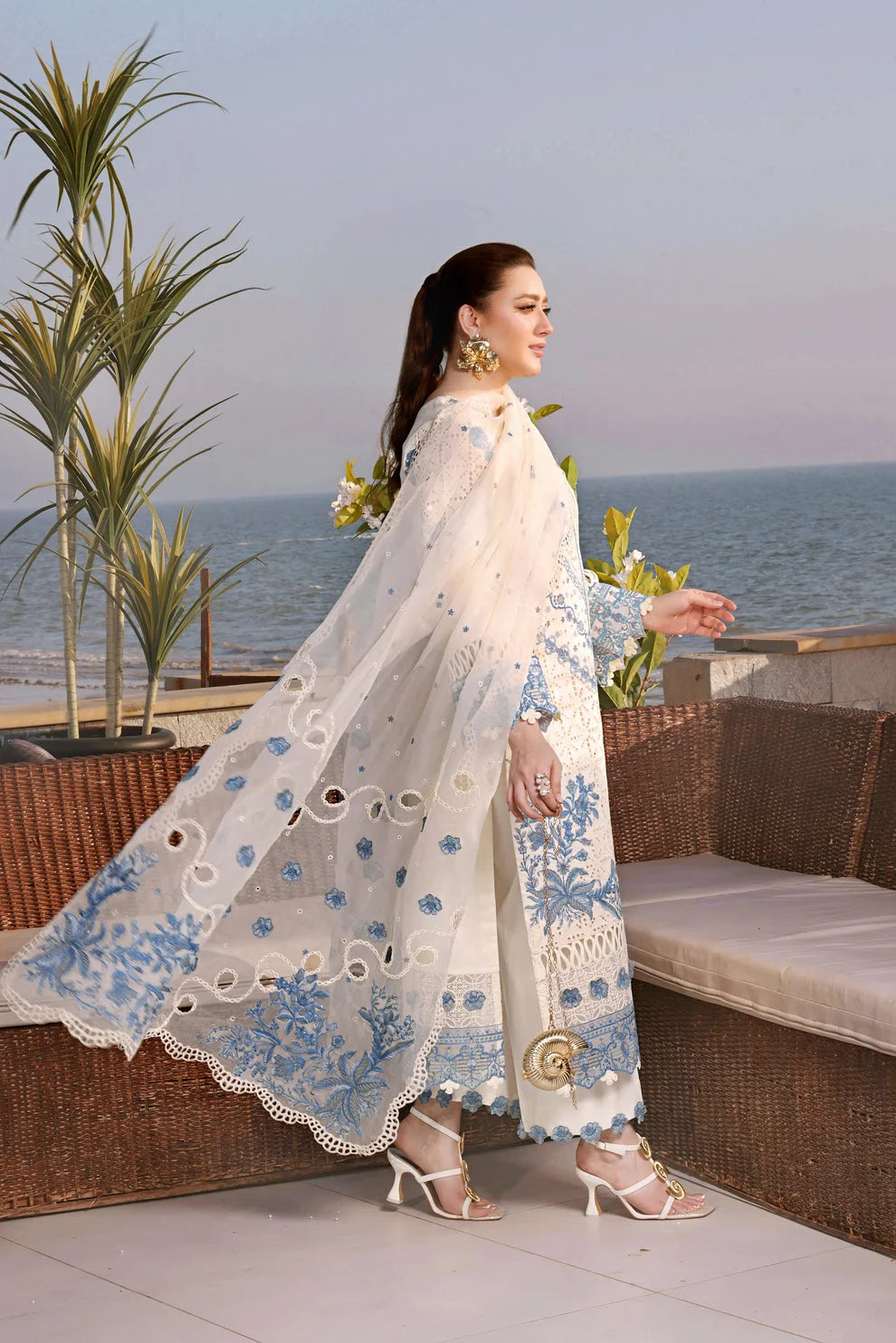 Pakistani Designer White Lawn Salwar Kameez Online in KSA Riyadh Saudi Arabia Oman Bahrain Qatar