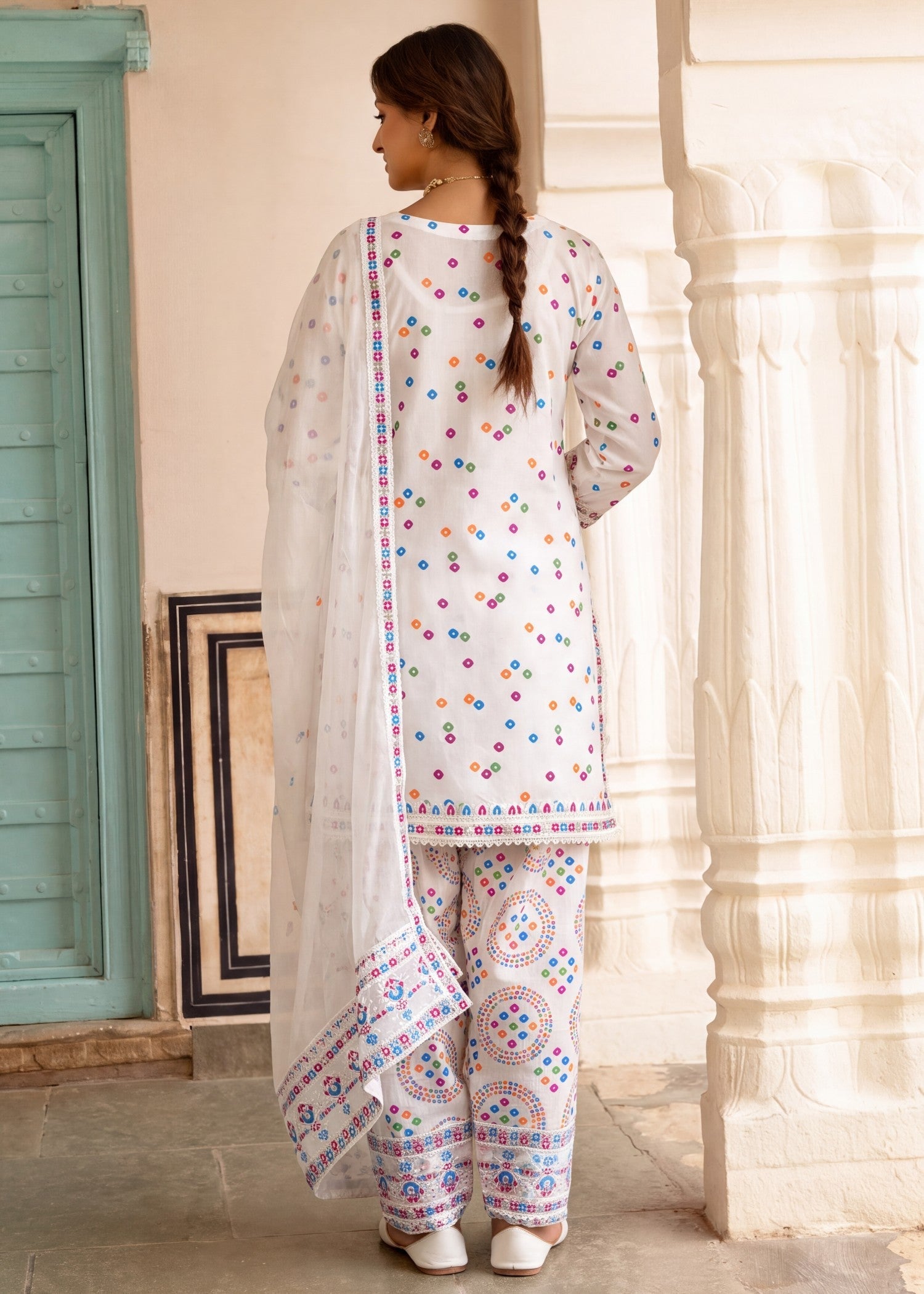 Pakistani Designer White Lawn Suit Online in KSA Riyadh Saudi Arabia Oman Bahrain Qatar