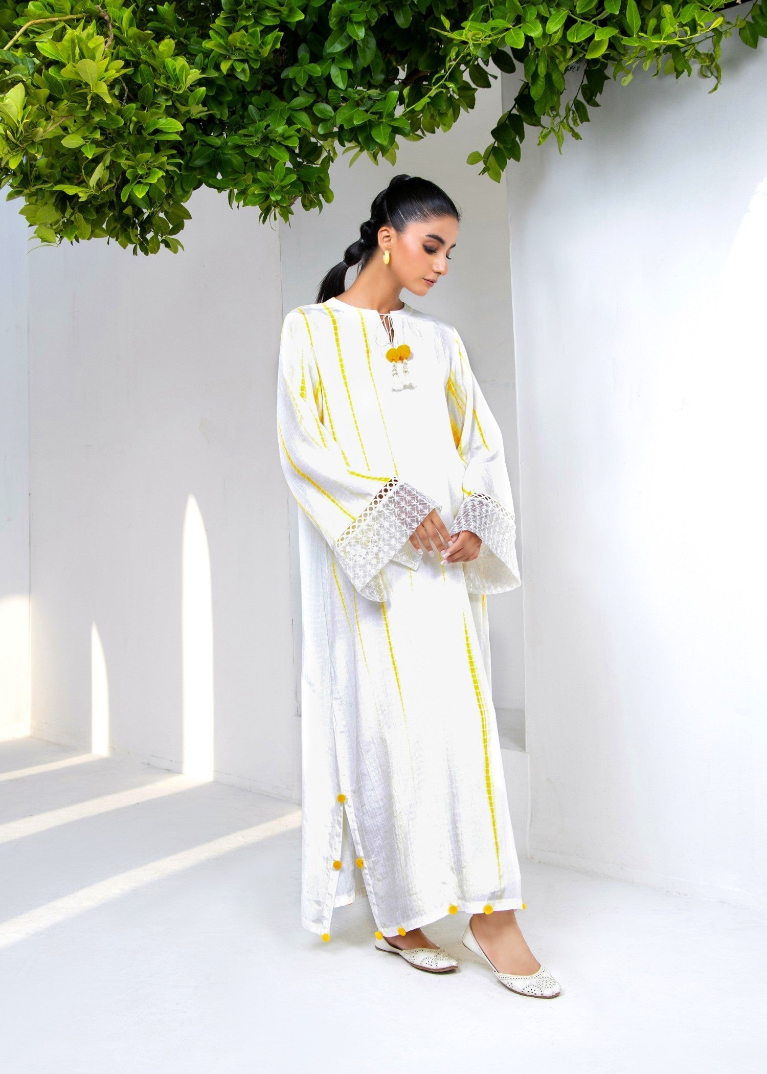 Pakistani Designer White Raw Silk Salwar Kameez Online in KSA Riyadh Saudi Arabia Oman Bahrain Qatar