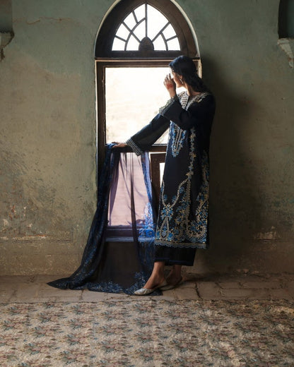Pakistani Embroidered Cotton Lawn Suit Online in KSA Riyadh Saudi Arabia Oman Bahrain Qatar