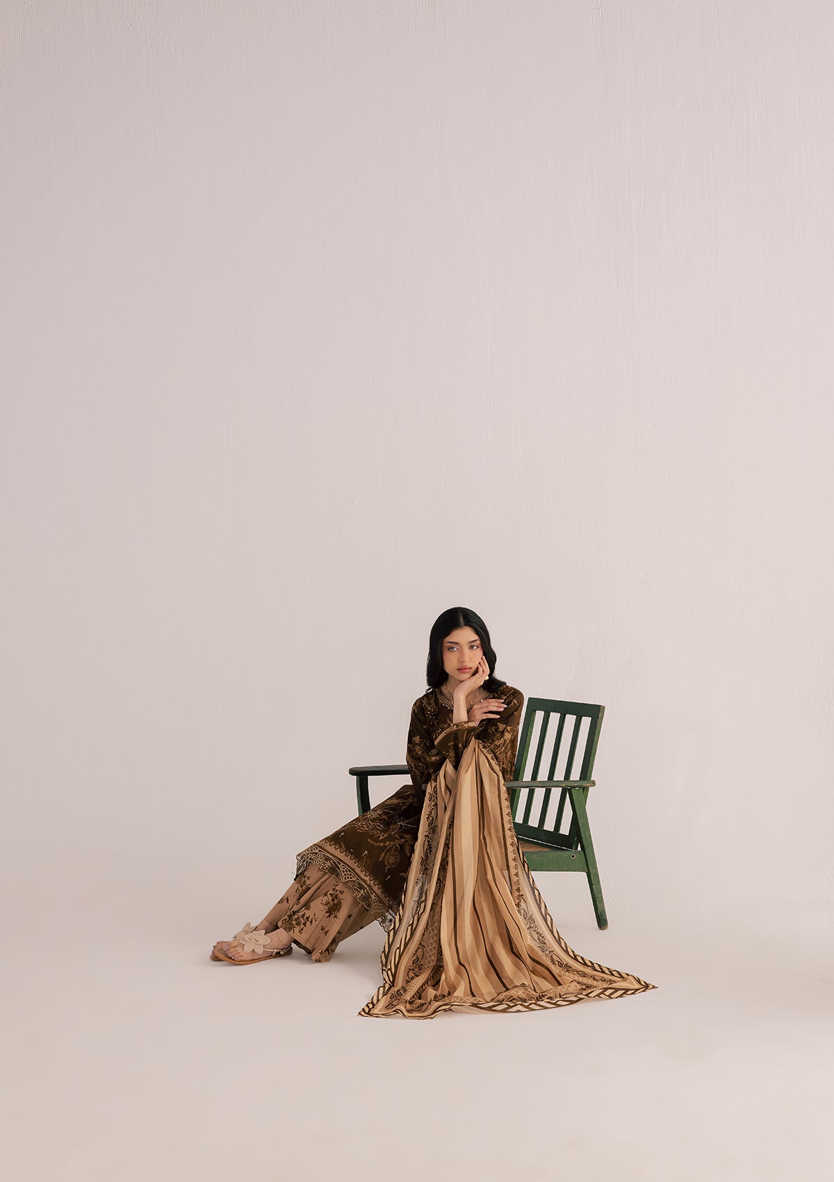 Pakistani Embroidered Dark Brown Lawn Kurta Set Online in KSA Riyadh Saudi Arabia Oman Bahrain Qatar