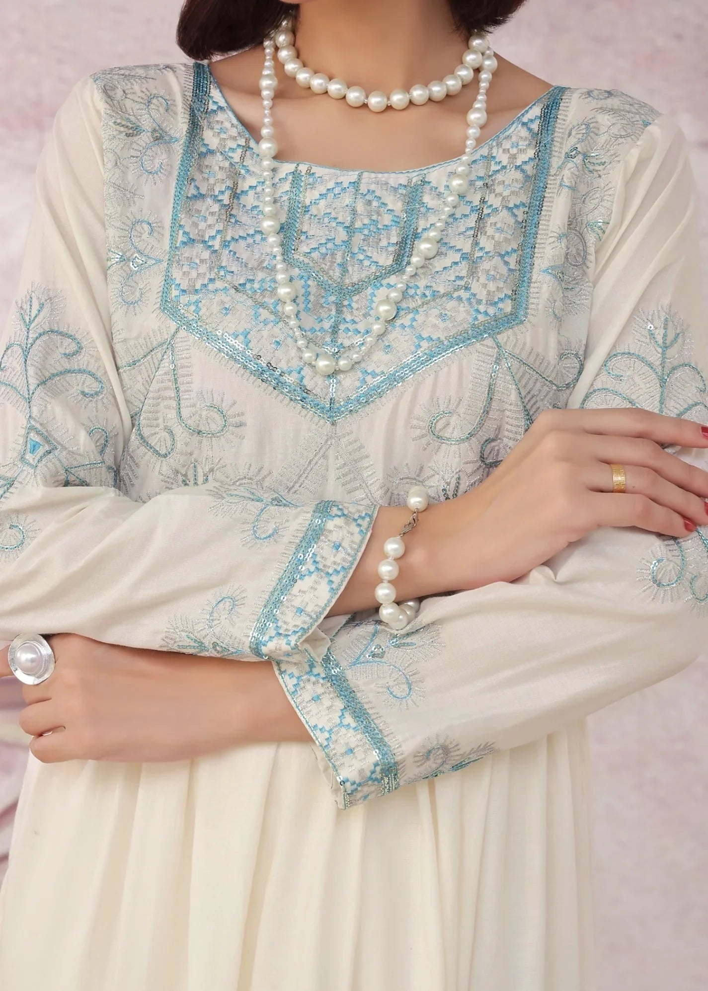 Pakistani Embroidered Kurta Set Off-White Online in Dubai UAE Abudhabi Ajman Sharjah