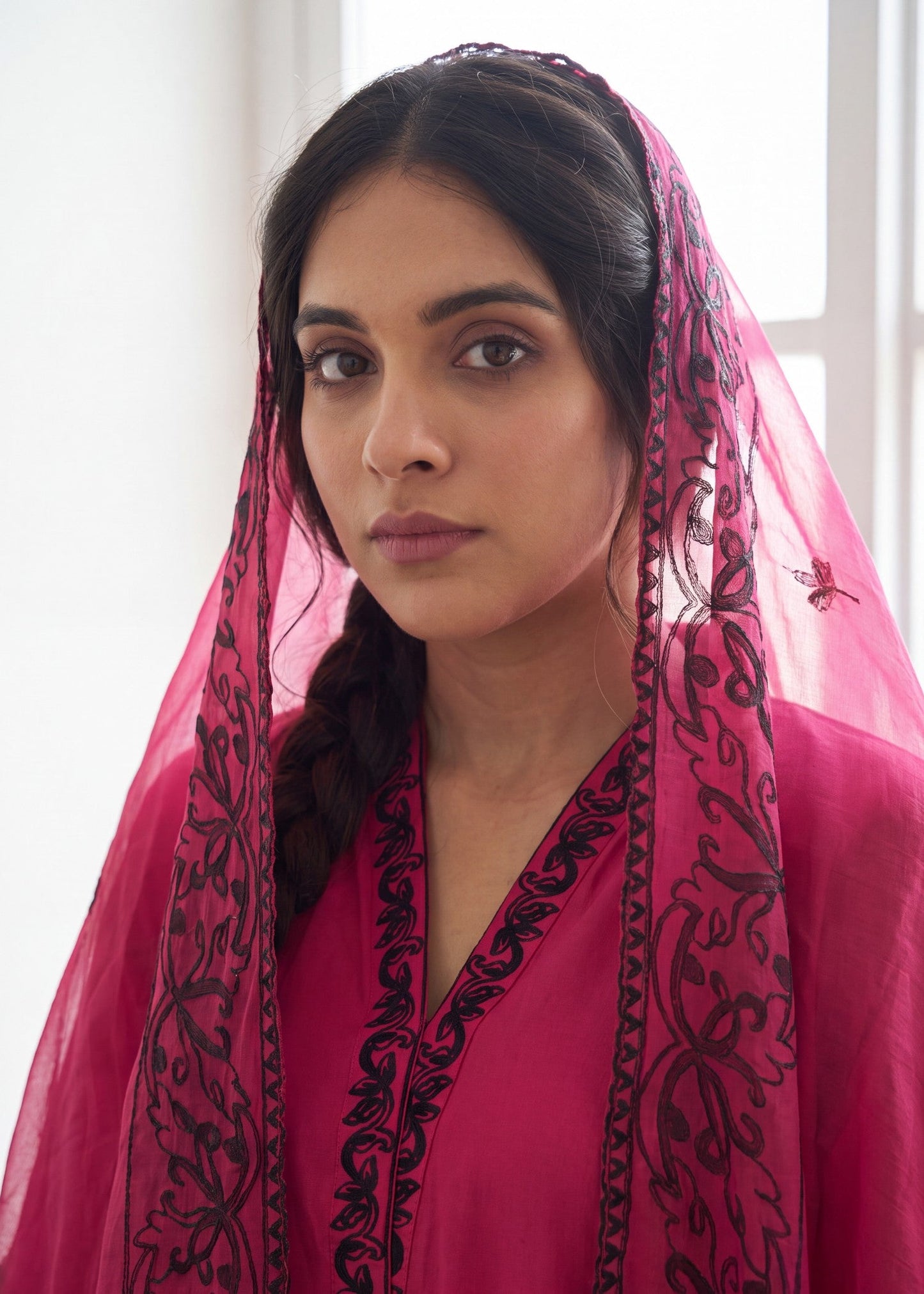 Pakistani Embroidered Lawn Unstitched Suit Online in UK USA Canada