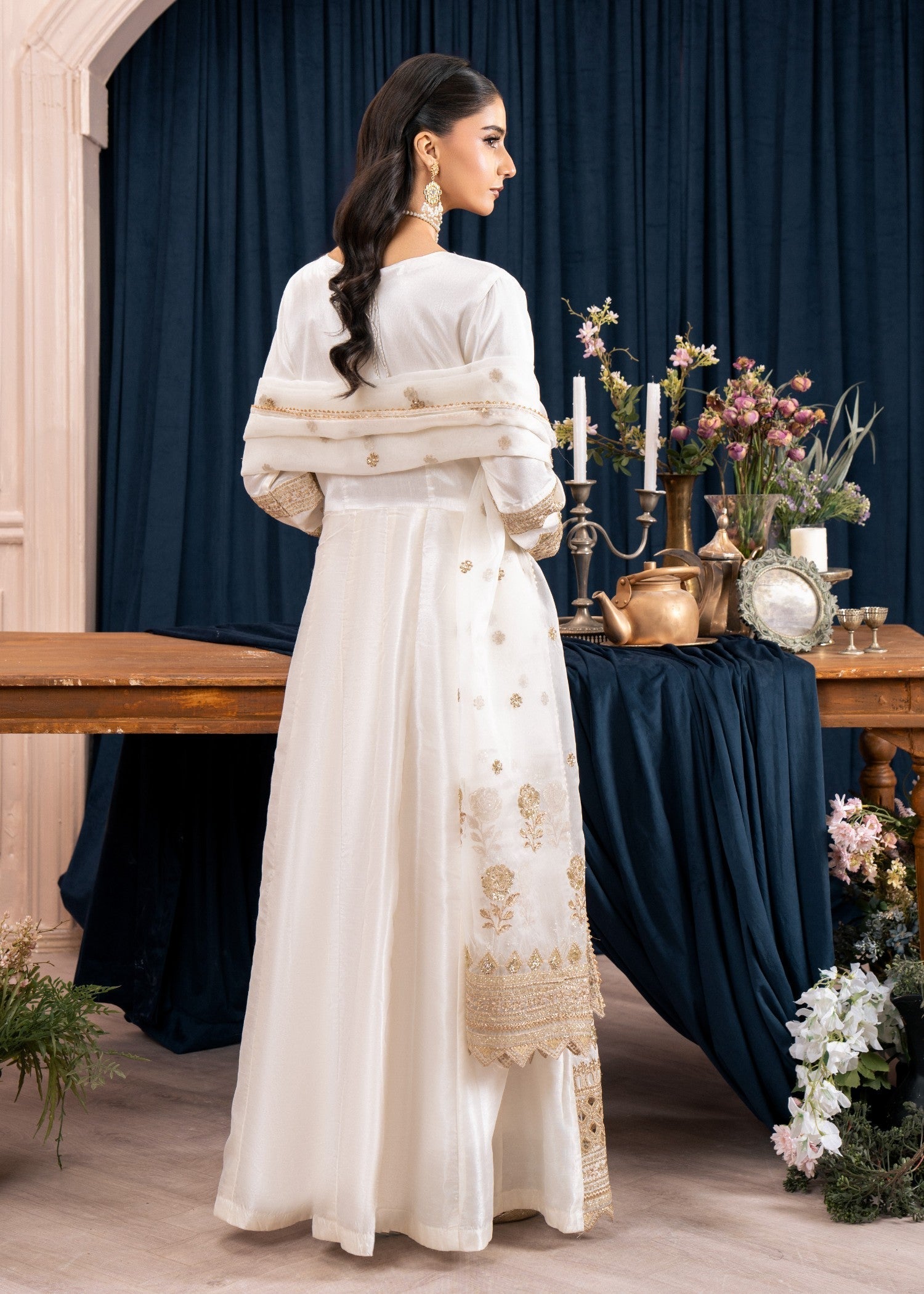 Pakistani Embroidered Raw Silk Suit for Women Online in KSA Riyadh Saudi Arabia Oman Bahrain Qatar