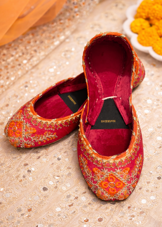 Pakistani Embroidered Velvet Khussa Online in UK USA Canada