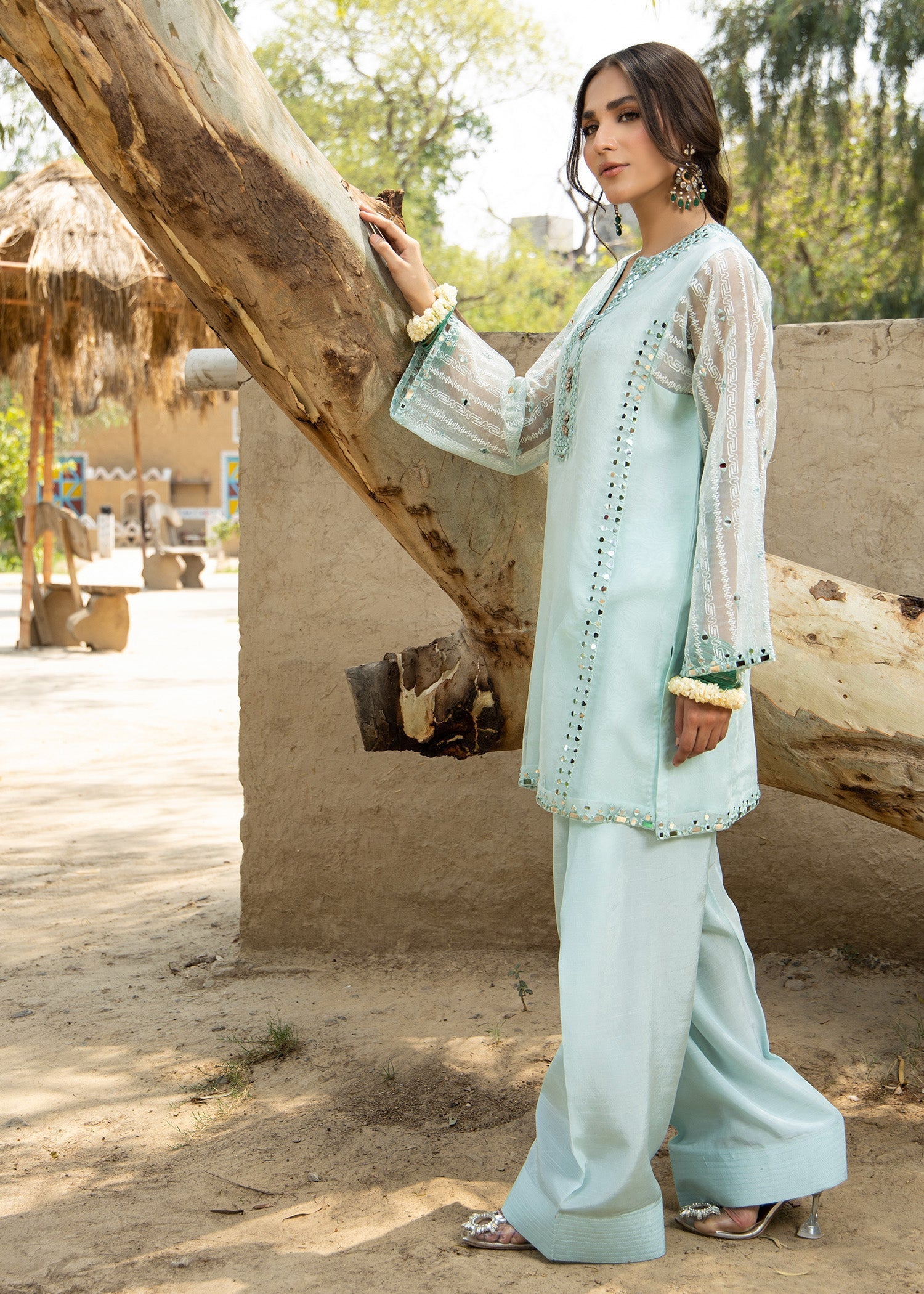 Pakistani Festive Wear Farshi Shalwar Suit Online in KSA Riyadh Saudi Arabia Oman Bahrain Qatar