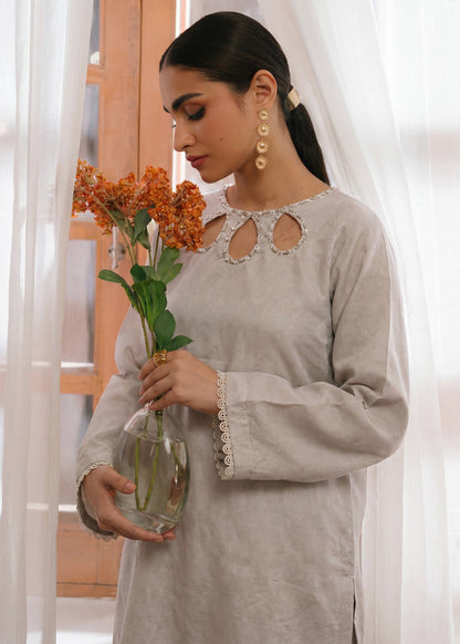 Pakistani Ivory Embellished Lawn Kurta Pajama Online in KSA Riyadh Saudi Arabia Oman Bahrain Qatar