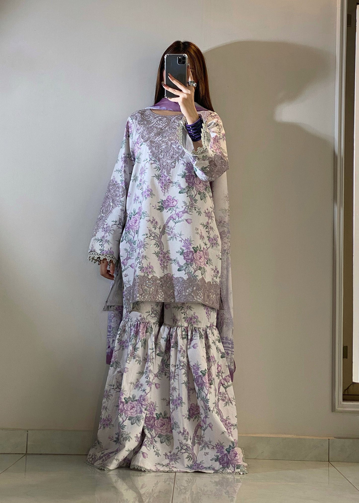 Pakistani Off White Lawn Salwar Kameez Online in Dubai DXB UAE Abudhabi Meena Bazaar