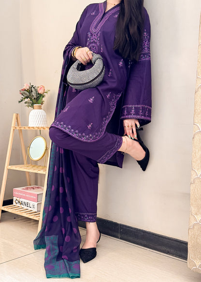 Pakistani Purple Embroidered Lawn Suit Online in KSA Riyadh Saudi Arabia Oman Bahrain Qatar