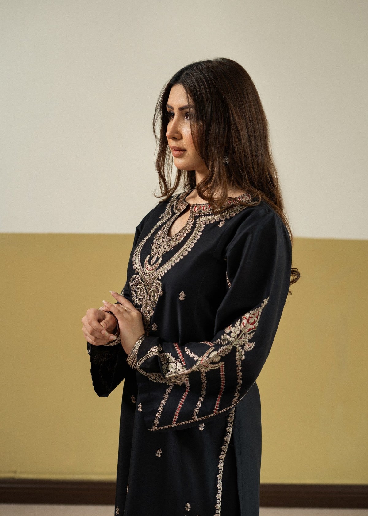 Black Embroidered Lawn Kurta Set for Women Online in KSA Riyadh Saudi Arabia Oman Bahrain Qatar