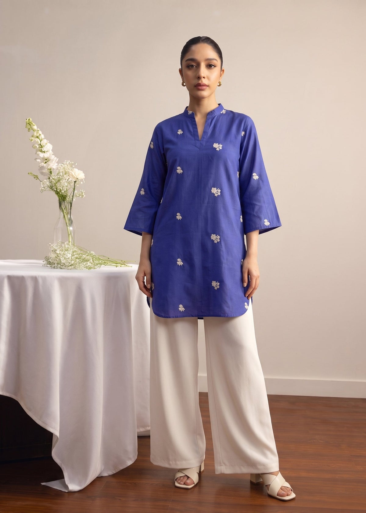Pakistani Designer Blue Lawn Kurta Set Online in KSA Riyadh Saudi Arabia Oman Bahrain Qatar